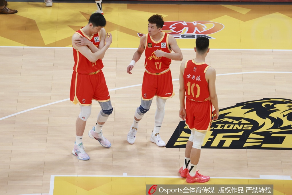 新华社：广厦终破“心魔” 京浙悬念升级